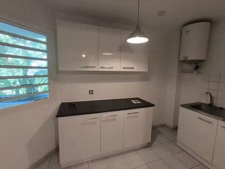 location appartement 1 pièce 35 m² à saint gilles les bains (97434)  825 €