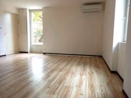 location appartement 2 pièces à albi (81000) : à louer 2 pièces / 46m² albi