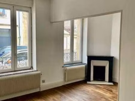 location appartement 2 pièces à nancy (54000) : à louer 2 pièces / 47m² nancy