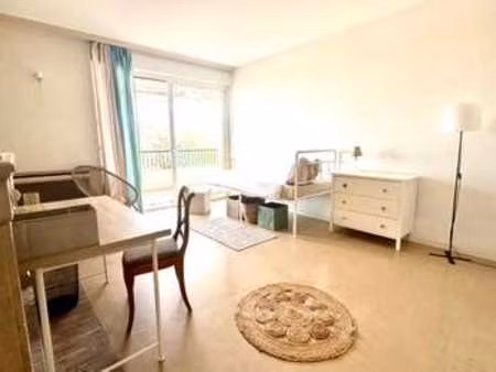 location appartement t1 meublé à bron (69500) : à louer t1 meublé / 17m² bron