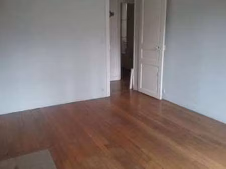 location appartement 3 pièces à paris 15e (75015) : à louer 3 pièces / 43m² paris 15e