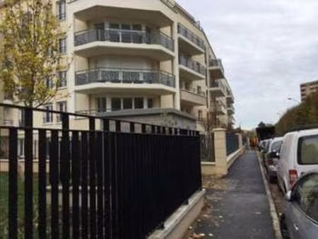 location appartement 2 pièces à poissy (78300) : à louer 2 pièces / 42m² poissy