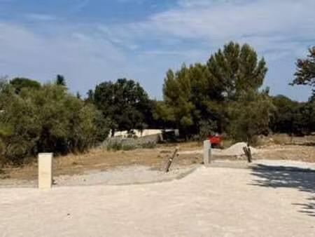vente terrain à nîmes (30000) : à vendre / 553m² nîmes