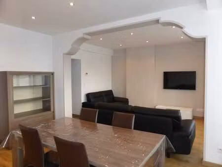 appartement 2 chambres  meublé.