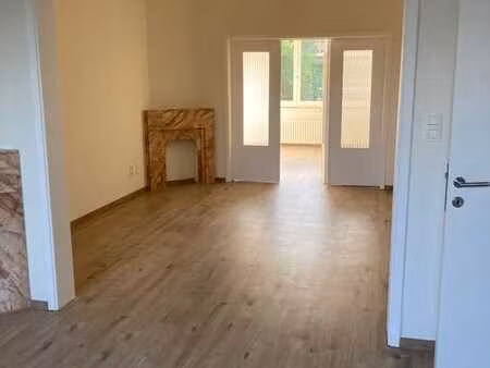 bel appt. 1 ét. 83 m2 rén. 2026  2ch rez gar buanderie jard