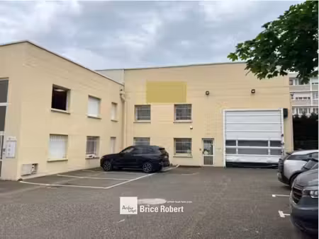 location local d’activités lyon 69007 974m²
