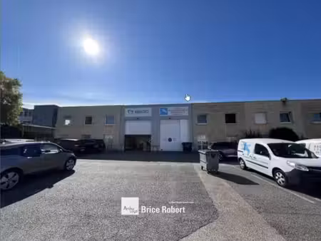 location local d’activités villeurbanne 69100 723m²