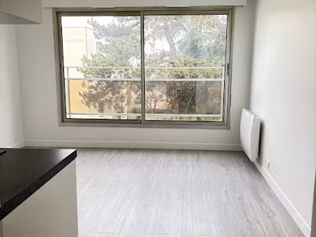 location appartement 1 pièce 24 m² à meudon (92190)  890 €