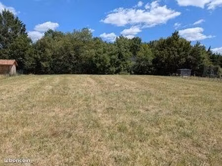 terrain 450 m² saint saturnin les avignon