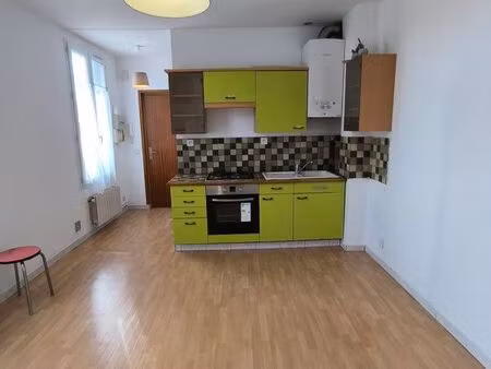 a louer - charmant 2 pièces de 34m2 avec place de parking - argenteuil