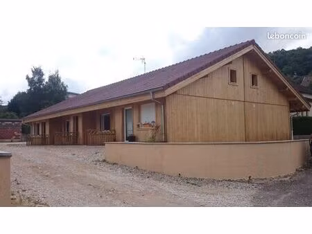 studio meublé en duplex lons le saunier