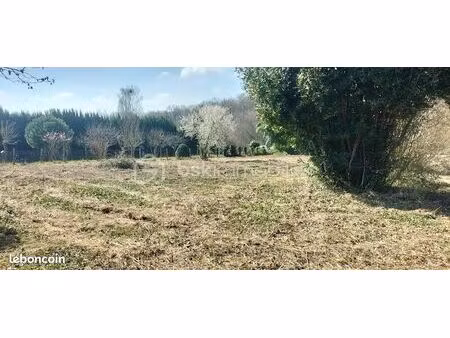 terrain 2 540 m² pourrain