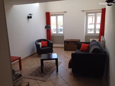 particulier loue t3 de 77m2 a bourg de péage hypercentre