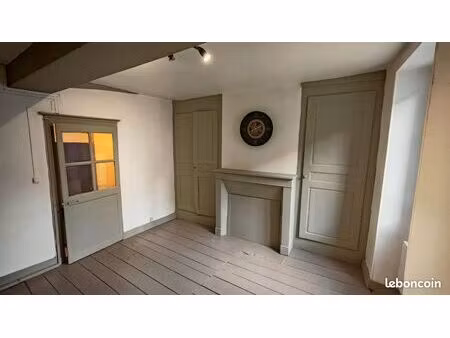 maison t2 avec cour rénovée