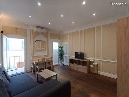 t3 idéalement situé  meublé  balcon  75 m² – avignon intra-muros – dispo à partir de septe