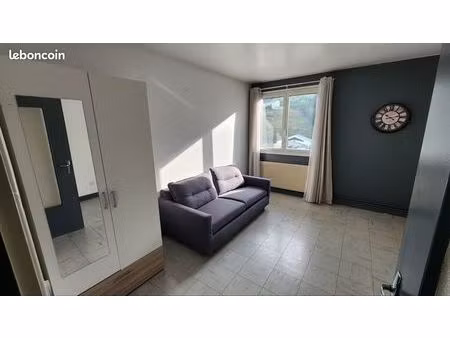 loue f1 - meublé - proche lycee - charges inclus