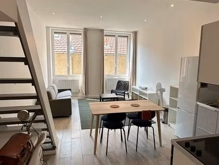 studio meublé de 33m² hors mezzanine à 5min de sax gambetta