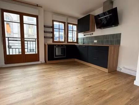 location appartement avec balcon et parking hyper centre de morlaix
