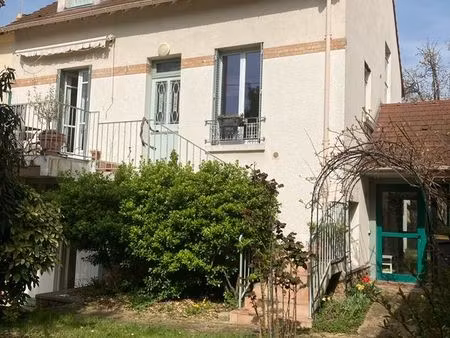 maison à louer 140m²  4 chambres et grand jardin  meublée ou nue