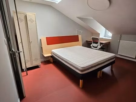 chambre tout confort à louer dans maison de caractère
