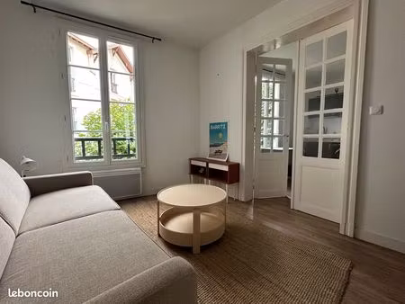 biarritz – superbe t1 meublé de 23 73 m²