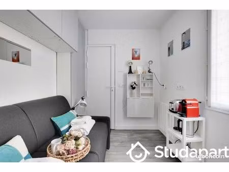 appartement 1 pièce 9 m²