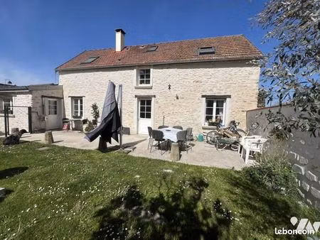 maison 3 pièces 85 m²