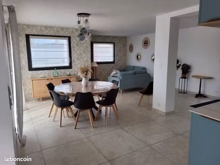 belle maison meublée récente 119 m² à lanildut