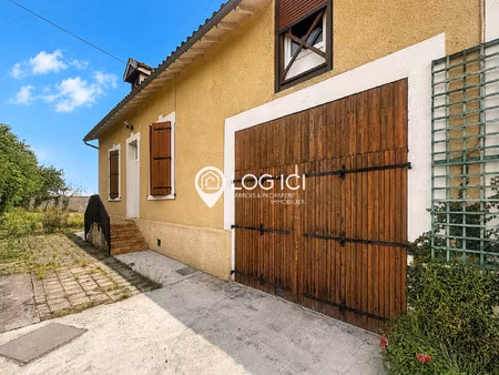 maison de 84m2 avec garage et un grand jardin