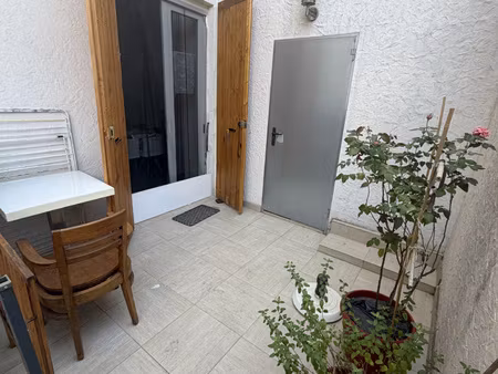 t2 avec terrasse et garage