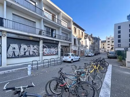 appartement de 28 60 m² à grenoble