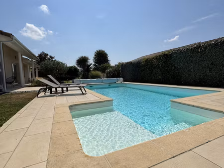 superbe maison familiale de 153 m2 avec piscine  au calme