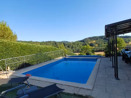 villa coup de coeur de 170m2 : piscine  sport & vue dégagée