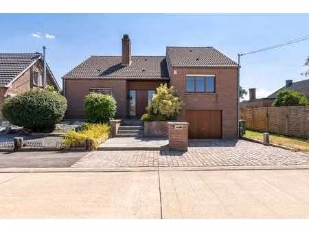 villa 4 façades 5 à 6 chambres avec jardin et garage