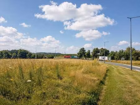 terrain stratégique à vocation économique