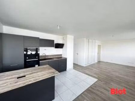 location appartement 4 pièces à saint-jacques-de-la-lande (35136) : à louer 4 pièces / 87m