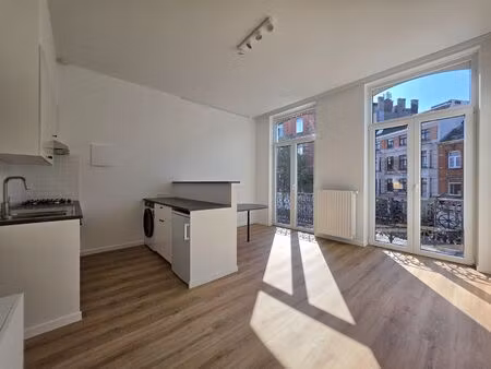appartement à louer à avenue des celtes 67 etterbeek (vbe48373)