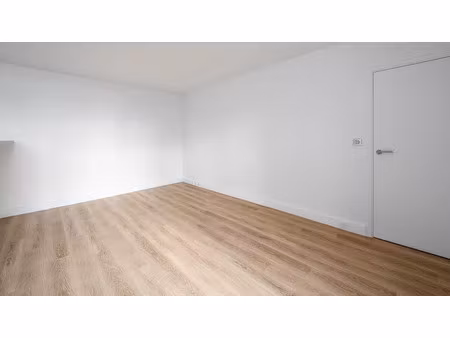 location appartement 2 pièces 52 m² à paris 15ème (75015)  1 909 €