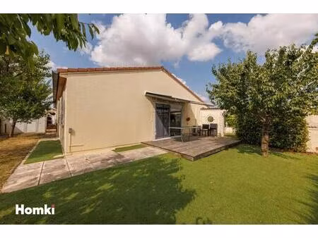 vue imprenable  aucun vis-à-vis et plain-pied : une maison rare à billom