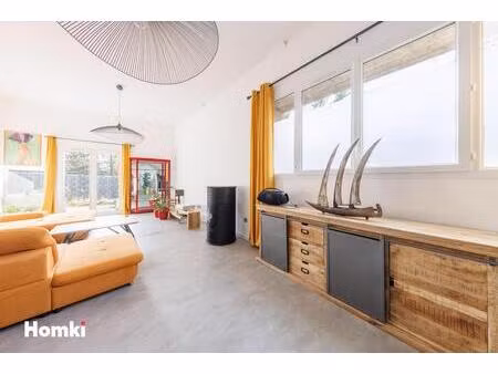 maison de ville t4 de 189 m2 à riom 63200