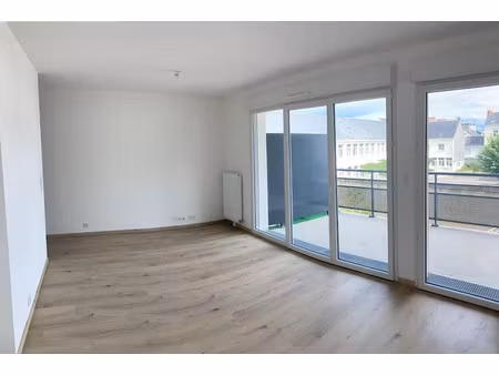 location appartement 2 pièces 61.42 m² à saint-nazaire (44600)  777 €