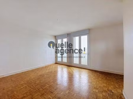 appartement 2 chambres avec garage et vue mer – quartier saint-pierre