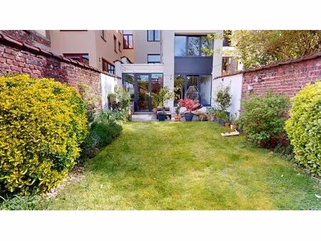 appartement à louer à rue auguste lambiotte 12 schaerbeek (vbe48384)