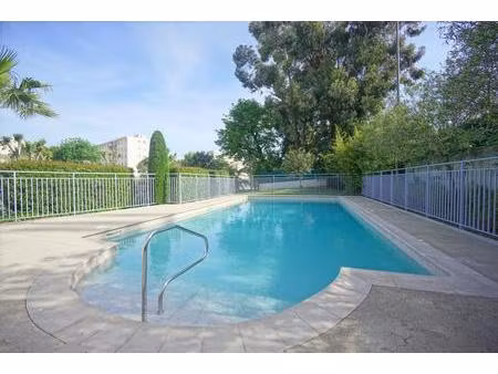 residence de 2010 - transports - piscine - terrasse de 12m²