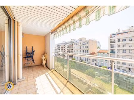 nice – rue de france | élégant 3 pièces avec terrasse  balcon  parking et aperçu mer