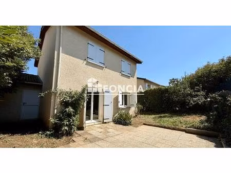 maison 4 pièces de 90 m² avec jardin et garage – secteur fondbonnière à l'isle d'abeau
