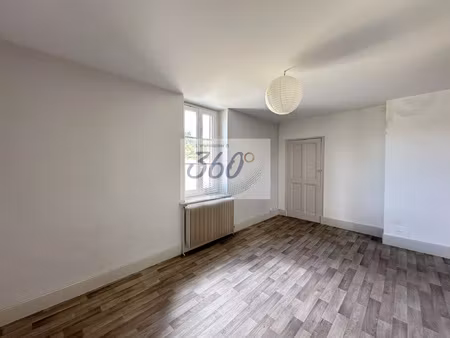 appartement spacieux de 102 m2 à deux-grosnes