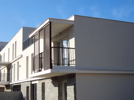 joli t2 bassens centre parking + balcon
