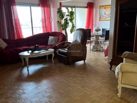 à louer – grand appartement meublé de 108 m² – idéal colocation étudiante – bron terraillo
