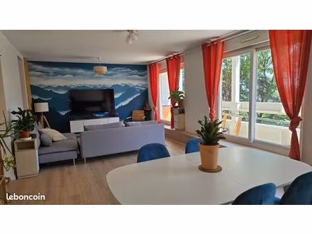 appartement traversant de 87 m² | 2 chambres + bureau | garage | cave | grand cellier | sa